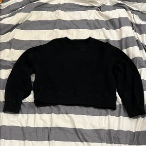 Black Cropped Sweatshirt